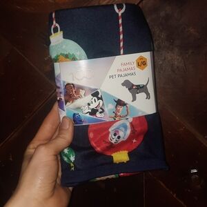 🍀3/15 🆕️ Disney Dog Christmas Shirt's